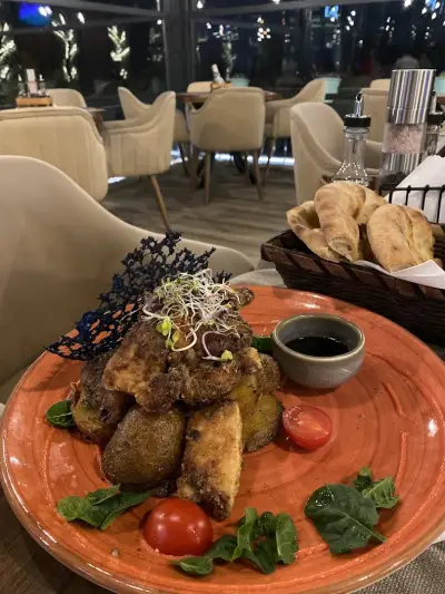 Contento Bar & Dinner