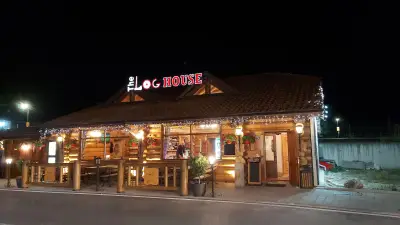 Дървената къща(The Log House)