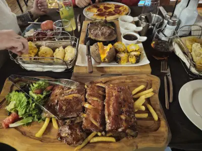 Дървената къща(The Log House)