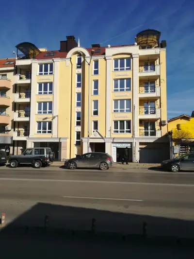 Сердика недвижими имоти