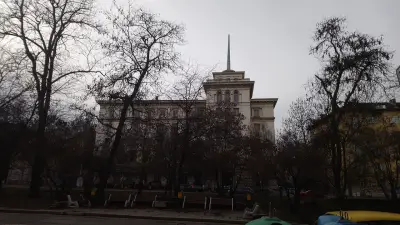 Театрален колеж Любен Гройс