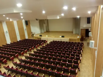 Зала "АУЛА" ИУ Варна