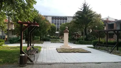 СОУ ,,Любен Каравелов"
