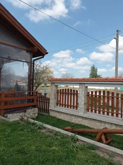 Бистро и Стаи за гости "ИвАнита"