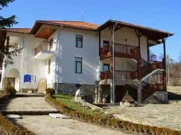 Хотел „Балювата къща“ Трявна