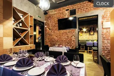 The Clock bar | food
