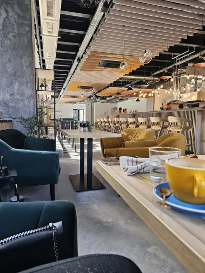 MEET - Food & Social Place