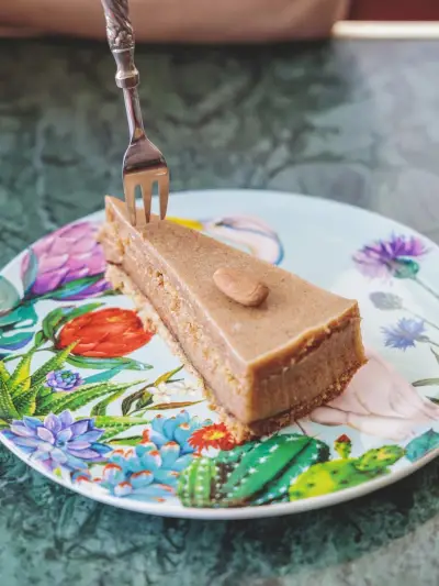 Tea & Eat 1999 - сладкарска работилница със салон
