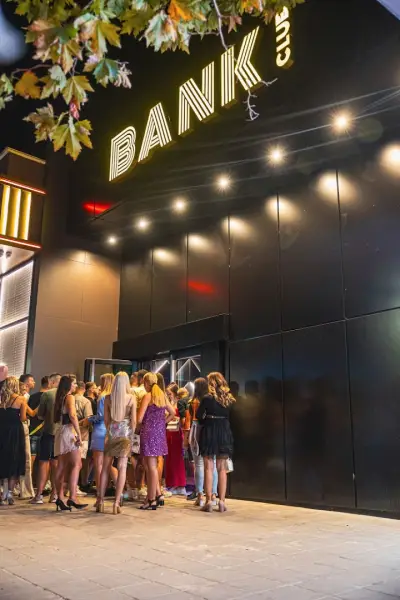 The Bank Ruse The Bank Ruse | Меню, снимки, мнения и телефон за резервации