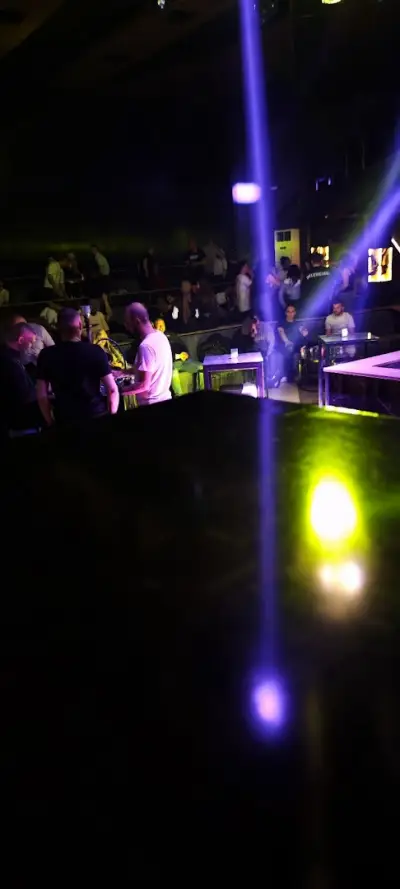NIGHT CLUB MEGA