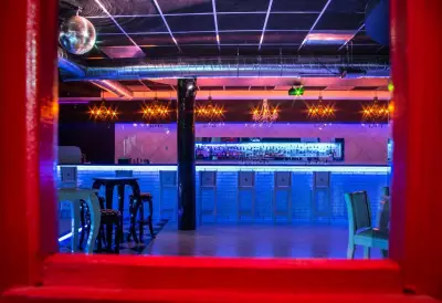 Night Club "P L A Y"