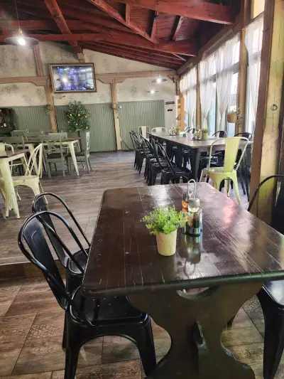 Пицария Antonio's Г. Оряховица