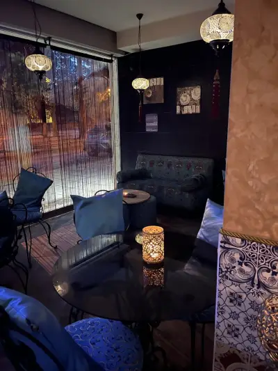 HOOK Lounge