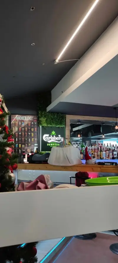 FX Disco & Cafe