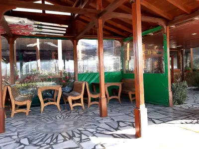 BAR & GRILL