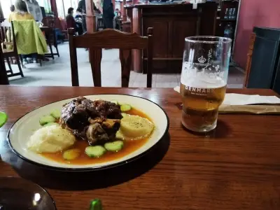 BAR & GRILL
