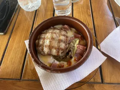BAR & GRILL