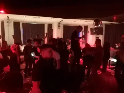 БАР КЛУБ РИЦ