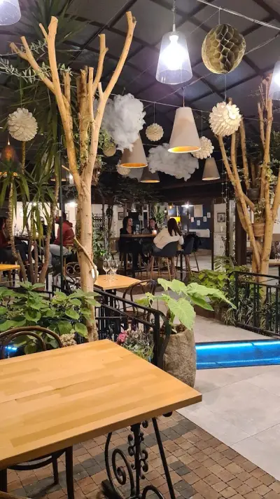 Wine O'Clock - Wine Tasting Bar