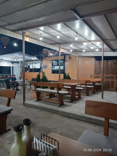 Детски кът и бар Запад