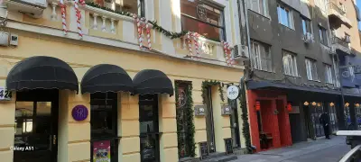 Phi Cocktail Bar
