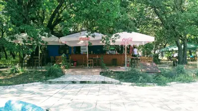 Tropicana Pool