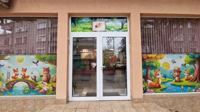 Бистро с детски кът Джини
