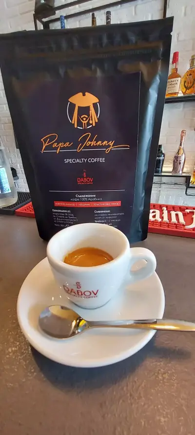 Papa Johnny café & bar