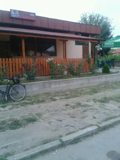 Туинс Брадърс