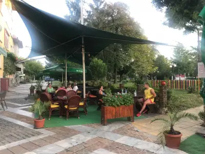 БАР ФИЕСТА