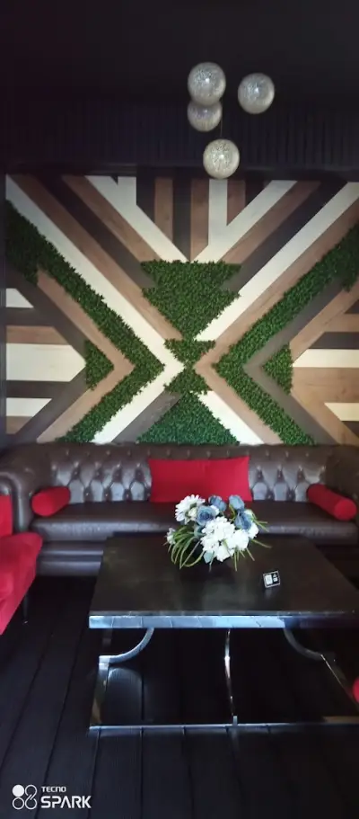 Lucca bar lounge