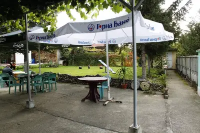 Bar Botez
