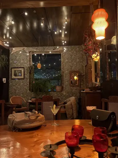 Gravity Ruin Bar