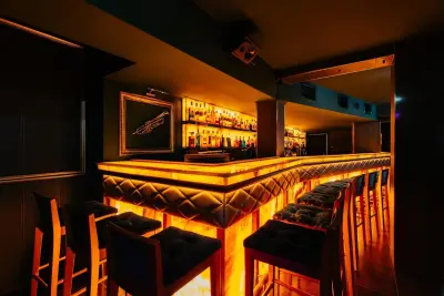 Epoque bar