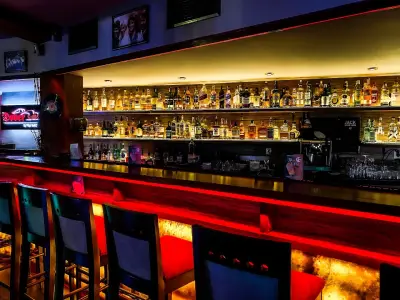 Epoque bar