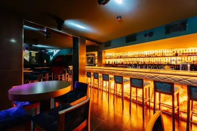 Epoque bar