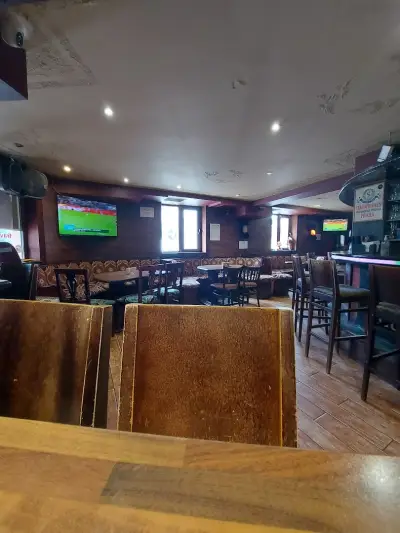 Lion's pub