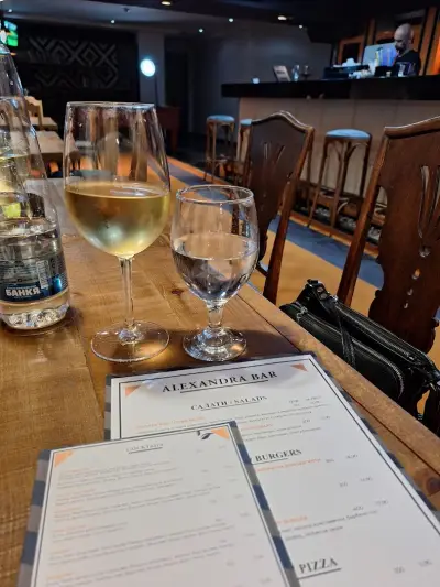 Alexandra Bar