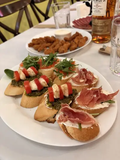 MONTALE BAR