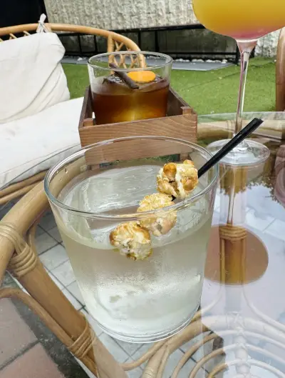 Tadow Cocktail Lounge