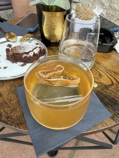 Tadow Cocktail Lounge