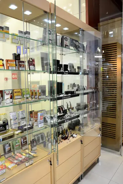 PREMIUM CIGARS & TOBACCO