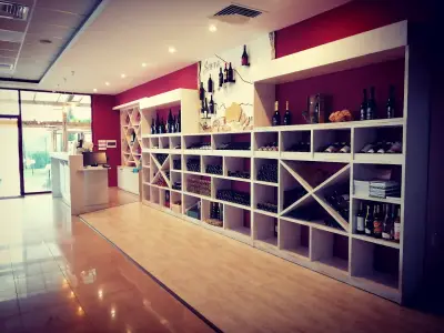 SAKAR wine shop & tasting room