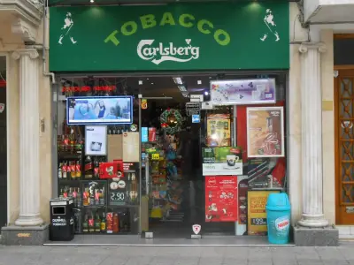 PREMIUM CIGARS & TOBACCO