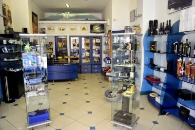 PREMIUM CIGARS & TOBACCO