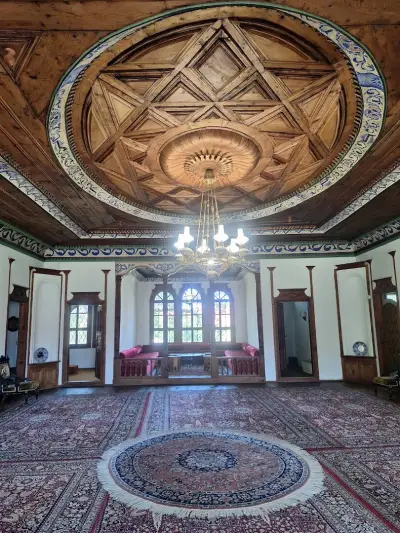 Сарафска къща