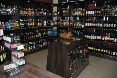 LIQUOR STORE BITTERLY