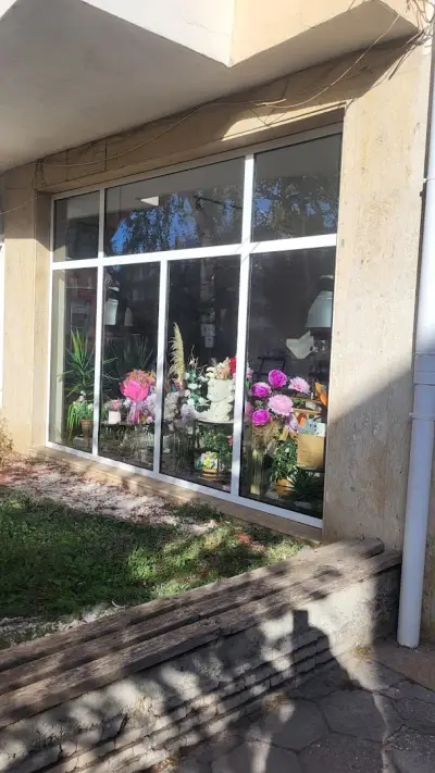 Corner shop