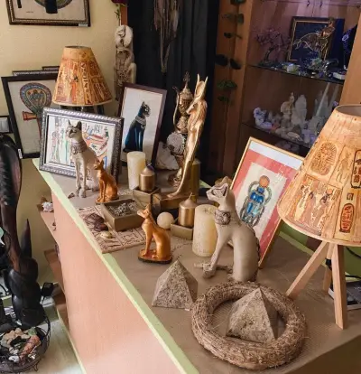 Кристали, таро карти, ръчно изработени бижута - Studio Sekhmet