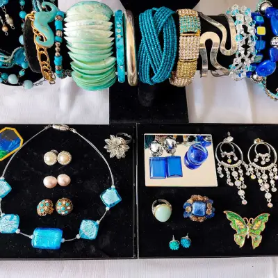 Vintage Jewelry Art Shop